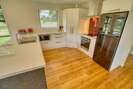 Photo of property in 5 Fairway Drive, Moana, 7872
