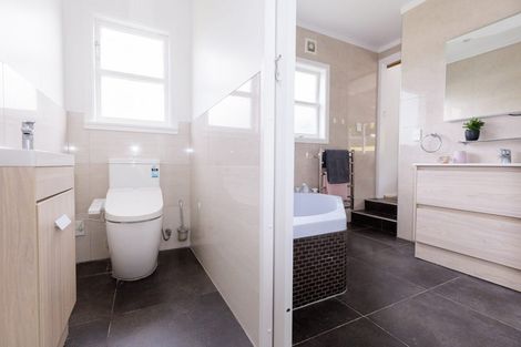 Photo of property in 16 City View Grove, Harbour View, Lower Hutt, 5010
