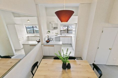 Photo of property in 50f1 Rintoul Street, Newtown, Wellington, 6021