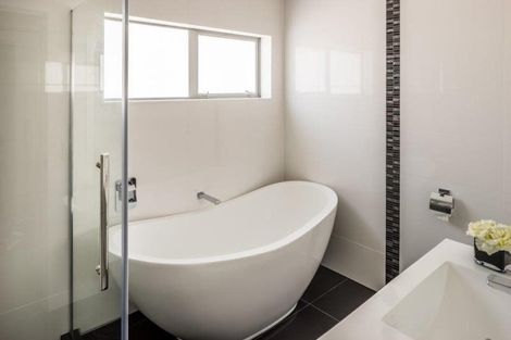 Photo of property in 202 Westchester Drive, Churton Park, Wellington, 6037