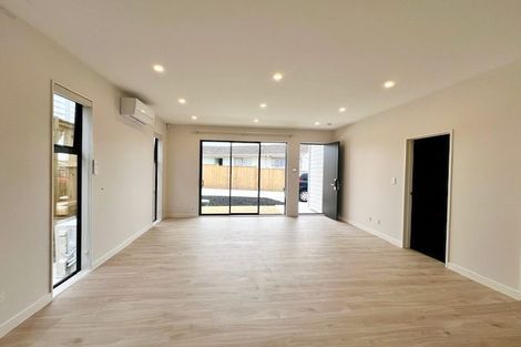 Photo of property in 56 Casuarina Road, Half Moon Bay, Auckland, 2012