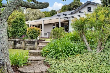 Photo of property in 37 Greenfield Drive, Western Heights, Hamilton, 3200
