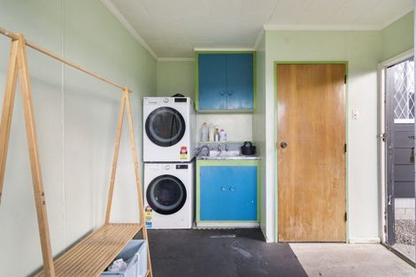 Photo of property in 14 Wilson Street, Bulls, 4818