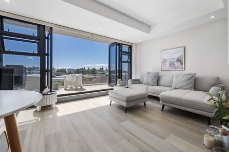 Photo of property in 314 Maunganui Road, Mount Maunganui, 3116