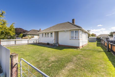 Photo of property in 28 Humber Street, Roslyn, Palmerston North, 4414