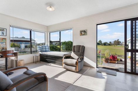 Photo of property in 116 Park Avenue, Whangamata, 3620