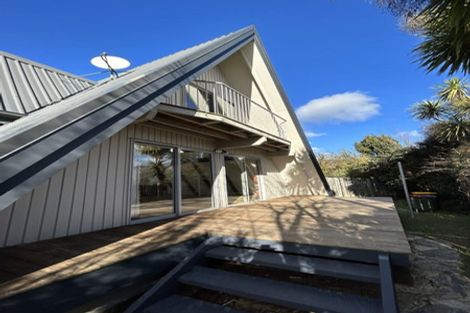Photo of property in 11 Kowhai Drive, Wanaka, 9305