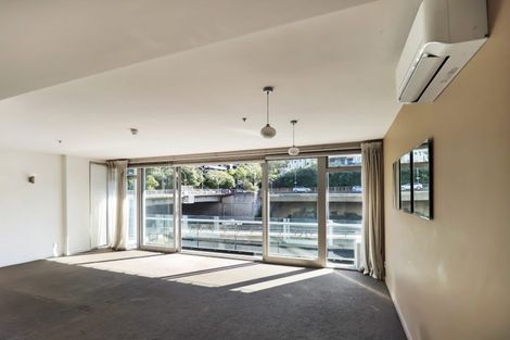 Photo of property in Montreaux Apartments, 1f/164 The Terrace, Wellington Central, Wellington, 6011