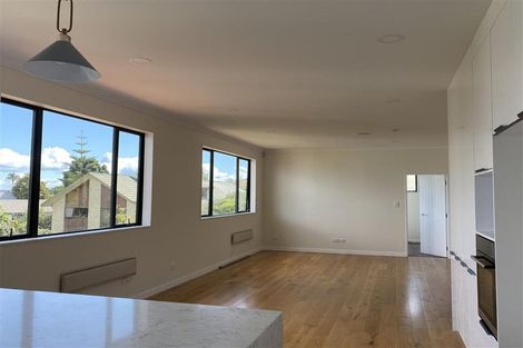 Photo of property in 16a Venus Place, Half Moon Bay, Auckland, 2012