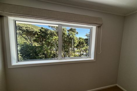 Photo of property in 42 Versailles Street, Karori, Wellington, 6012