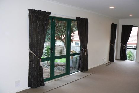 Photo of property in 4 Molyneux Place, Welcome Bay, Tauranga, 3112