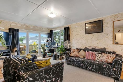 Photo of property in 19 Dimock Street, Titahi Bay, Porirua, 5022