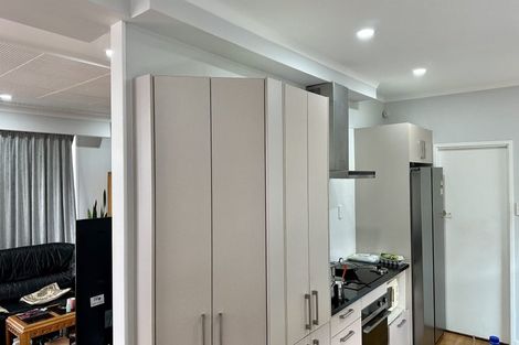 Photo of property in 1/174 Lake Road, Northcote, Auckland, 0627