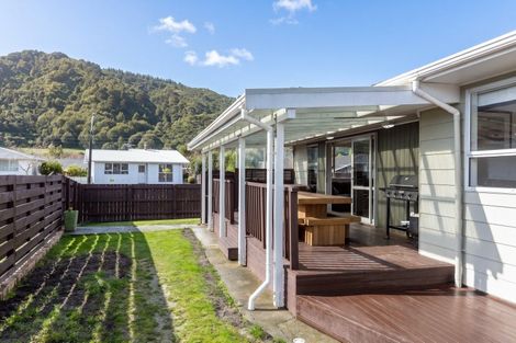 Photo of property in 14 Harvard Grove, Totara Park, Upper Hutt, 5018