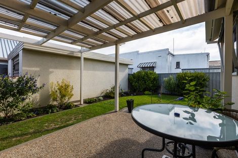Photo of property in 4/249 Taradale Road, Pirimai, Napier, 4112