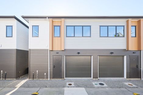 Photo of property in 4/147c Carlisle Road, Northcross, Auckland, 0632