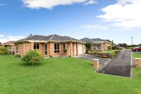 Photo of property in 23 Sovereign Isle Lane, Rototuna, Hamilton, 3210