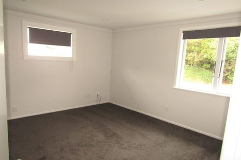 Photo of property in 118b Newlands Road, Newlands, Wellington, 6037