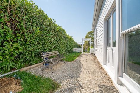 Photo of property in 17 Beach Street, Waikouaiti, 9510