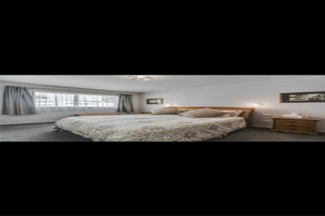Photo of property in 30 Saddleback Rise, Murrays Bay, Auckland, 0630