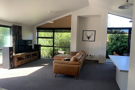 Photo of property in 69 Palmers Road, New Brighton, Christchurch, 8083