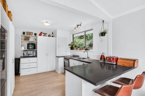 Photo of property in 16 Sunset Street, Hilltop, Taupo, 3330