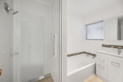 Photo of property in 42 Whiting Crescent, Greenmeadows, Napier, 4112