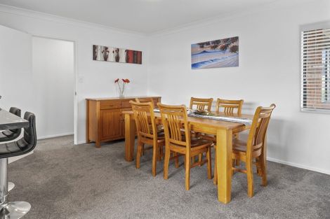 Photo of property in 13c Nelson Street, Papakura, 2110