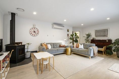 Photo of property in 15 Greig Place, Pukekohe, 2120