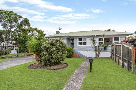 Photo of property in 1/2 Sunhaven Avenue, Glenfield, Auckland, 0629