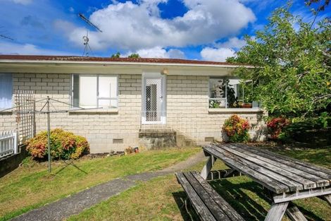 Photo of property in 2/19 Hamilton Place, Glenfield, Auckland, 0629