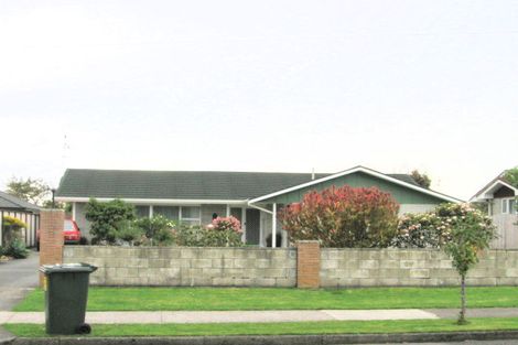 Photo of property in 77 Ngaio Road, Waikanae, 5036