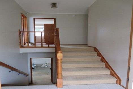 Photo of property in 10 Lexington Drive, Botany Downs, Auckland, 2010
