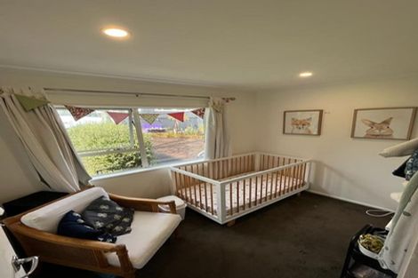 Photo of property in 25 Tawa Road, Te Atatu Peninsula, Auckland, 0610