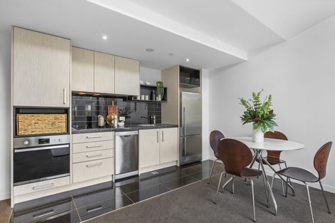 Photo of property in Nouvo Apartments, 5h/21 Rugby Street, Mount Cook, Wellington, 6021