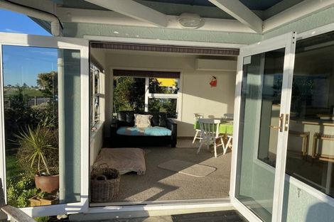 Photo of property in 10 Charles Street, Westshore, Napier, 4110