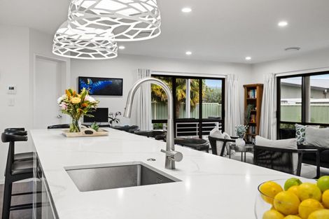 Photo of property in 15 Chelsea Drive, Taradale, Napier, 4112