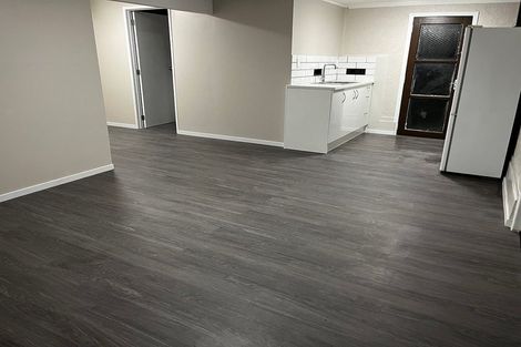 Photo of property in 280 Great North Road, Henderson, Auckland, 0612