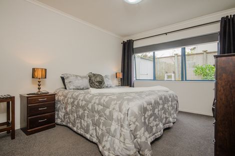 Photo of property in 14 Cellarmans Street, Te Atatu Peninsula, Auckland, 0610