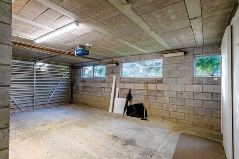 Photo of property in 16 Roick Parade, Glen Eden, Auckland, 0602