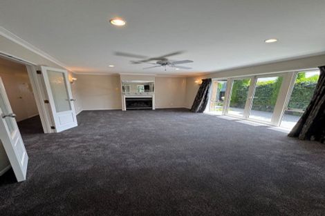 Photo of property in 2/281 Memorial Avenue, Burnside, Christchurch, 8053
