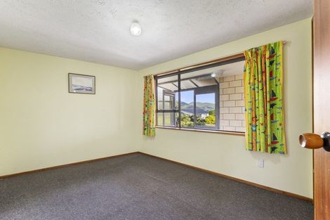 Photo of property in 81 Cannon Hill Crescent, Mount Pleasant, Christchurch, 8081