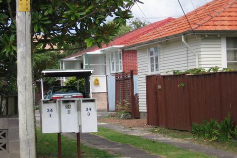 Photo of property in 2/34 Miro Street, New Lynn, Auckland, 0600