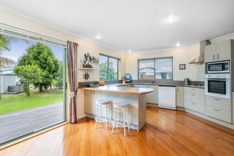 Photo of property in 19 Martin Place, Cooks Beach, Whitianga, 3591