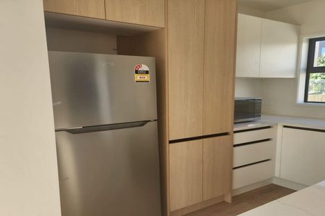 Photo of property in 16 Dorothy Thorpe Way, New Lynn, 0600