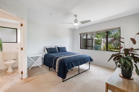 Photo of property in 19 Palmgreen Court, Stanmore Bay, Whangaparaoa, 0932