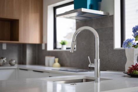 Photo of property in 62 Peninsula Road, Mangere, Auckland, 2022