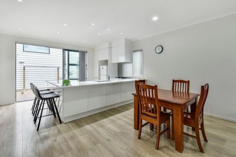 Photo of property in 7 Taupinga Way, Takanini, 2112