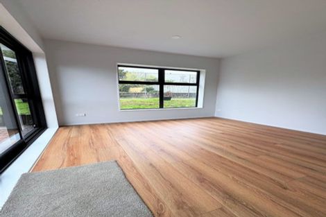 Photo of property in 8 Terrylyn Drive, Hillcrest, Auckland, 0627