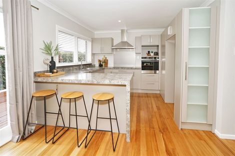 Photo of property in 22 Hooker Avenue, Chedworth, Hamilton, 3210